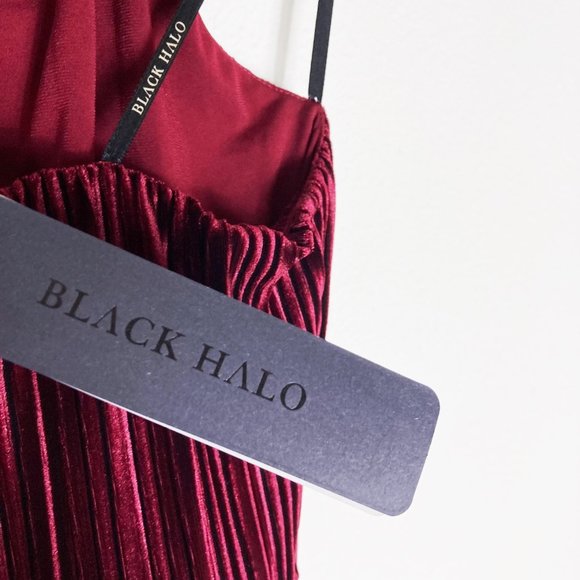 NWT Black Halo Denley Jumpsuit Size 2 - Picture 9 of 9